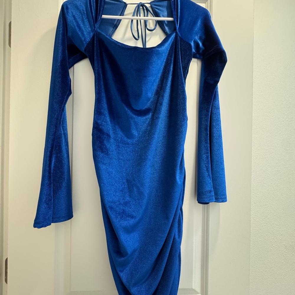 Elegant Blue Long Sleeve Dress